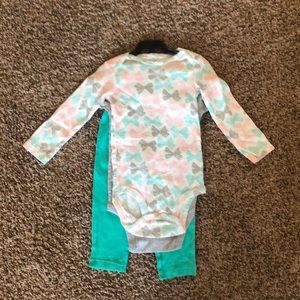 Girls three-piece set. 24 months.